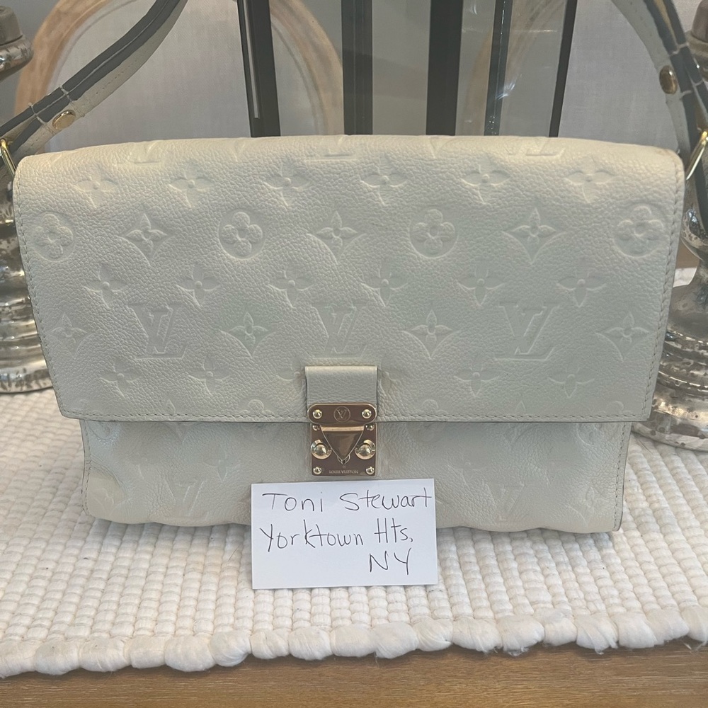 Louis Vuitton Facinate